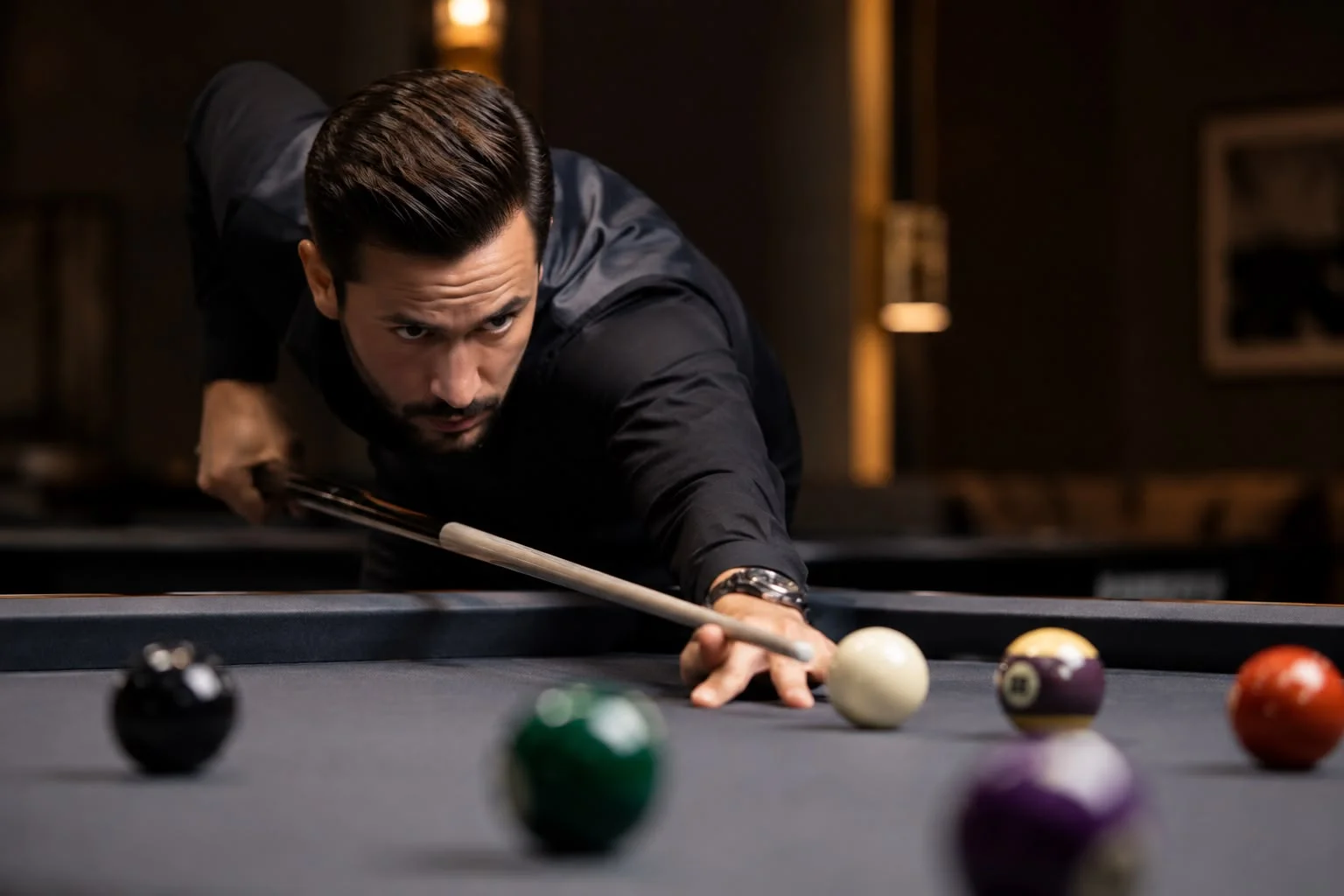 How to Hold a Cue Correctly?